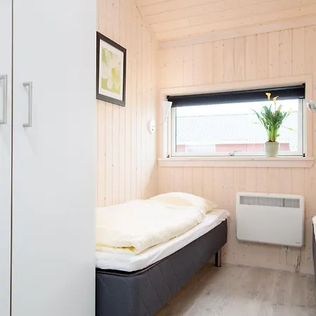 Helles Strandhaus Mit Apartment Grossenbrode
